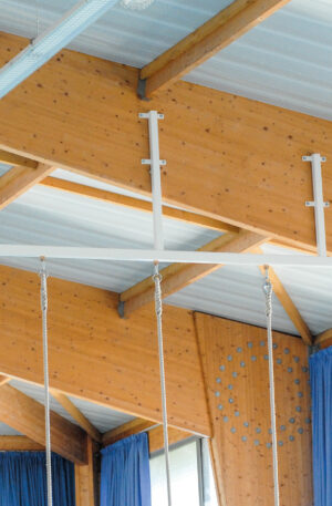 RAIL À GRIMPER H. 6 m FIXATION POUTRE MÉTALLIQUE-1