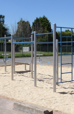 COMBINÉ 3 HAUTEURS STREET WORKOUT- ECHELLE - BANC INCLINÉ-1