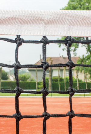 FILET TENNIS - PPM Ø 3 mm - MAILLE 42 mm NOIR SANS NŒUDS - BANDE PVC SUR LA LONGUEUR-1