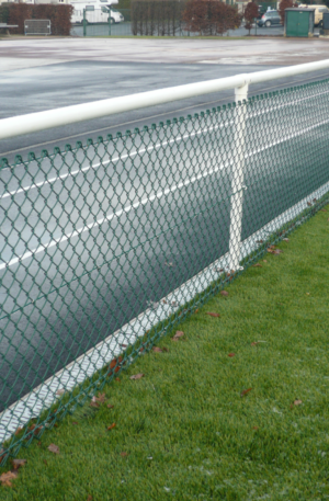 MAIN-COURANTE ALUMINIUM AVEC POTEAU ACIER MAILLONS/PLAT SOUDÉS - H.1,10 m-1